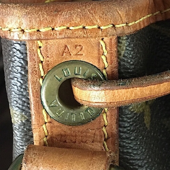 LOUIS VUITTON Full Size Noe Bucket Monogram GM Bag Vintage - Picture 7 of 17